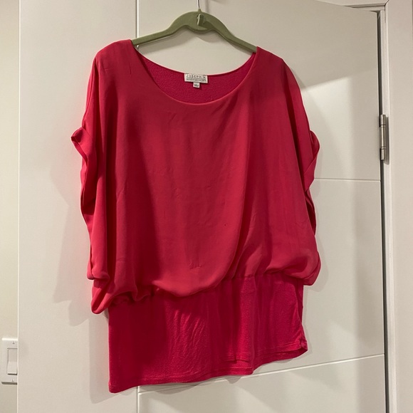 Tops - Joseph A Fuscia flattering top
